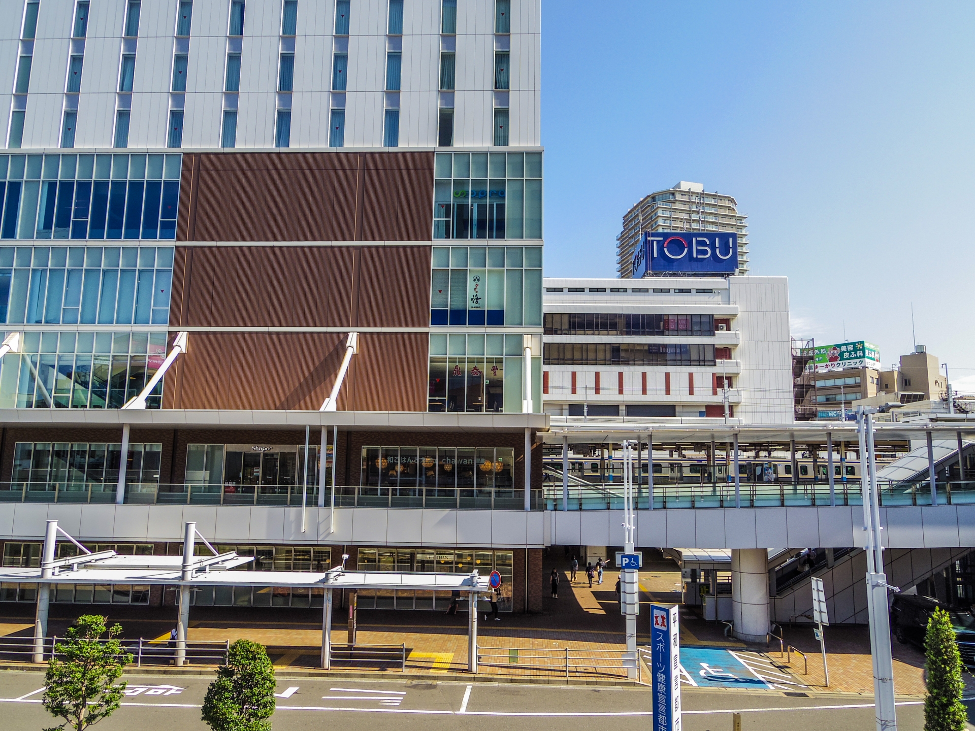 商業施設が集まるJR船橋駅まで11分