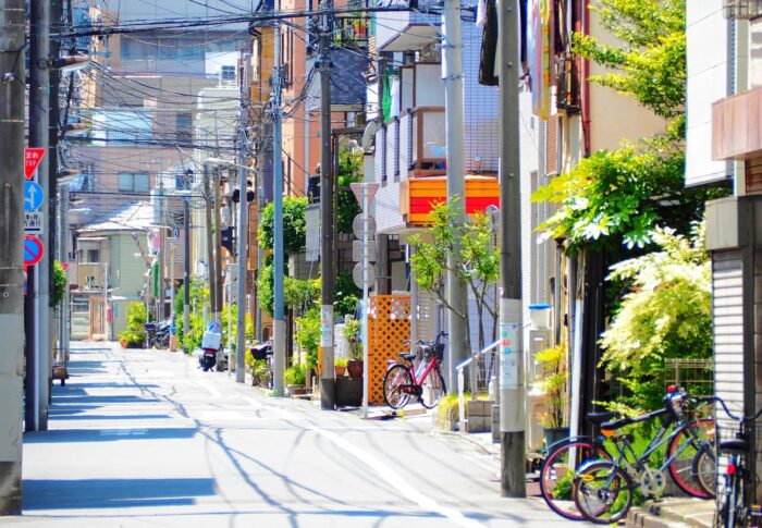 前面道路の幅が4m・5m・6mだとすれ違い・駐車場はどうなる｜土地選びの重要ポイントを解説