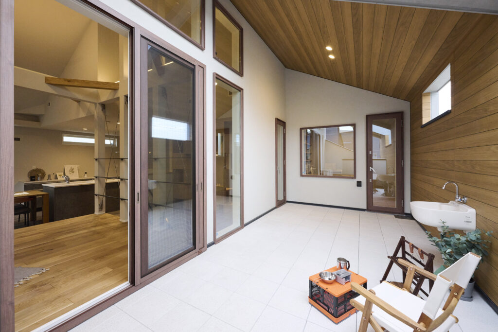 Glam⁺ Living -4th place-